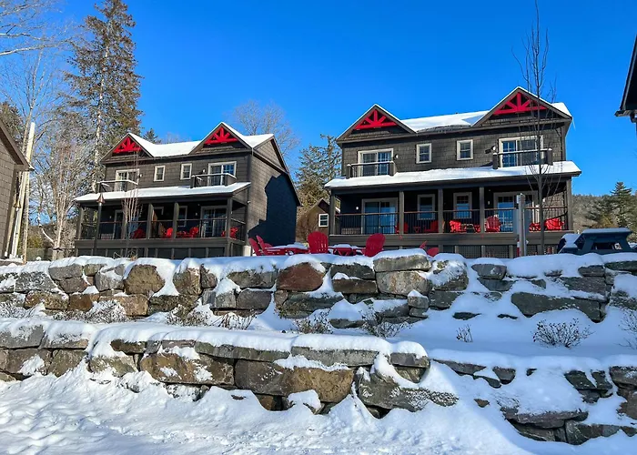 Lakeside Lodging